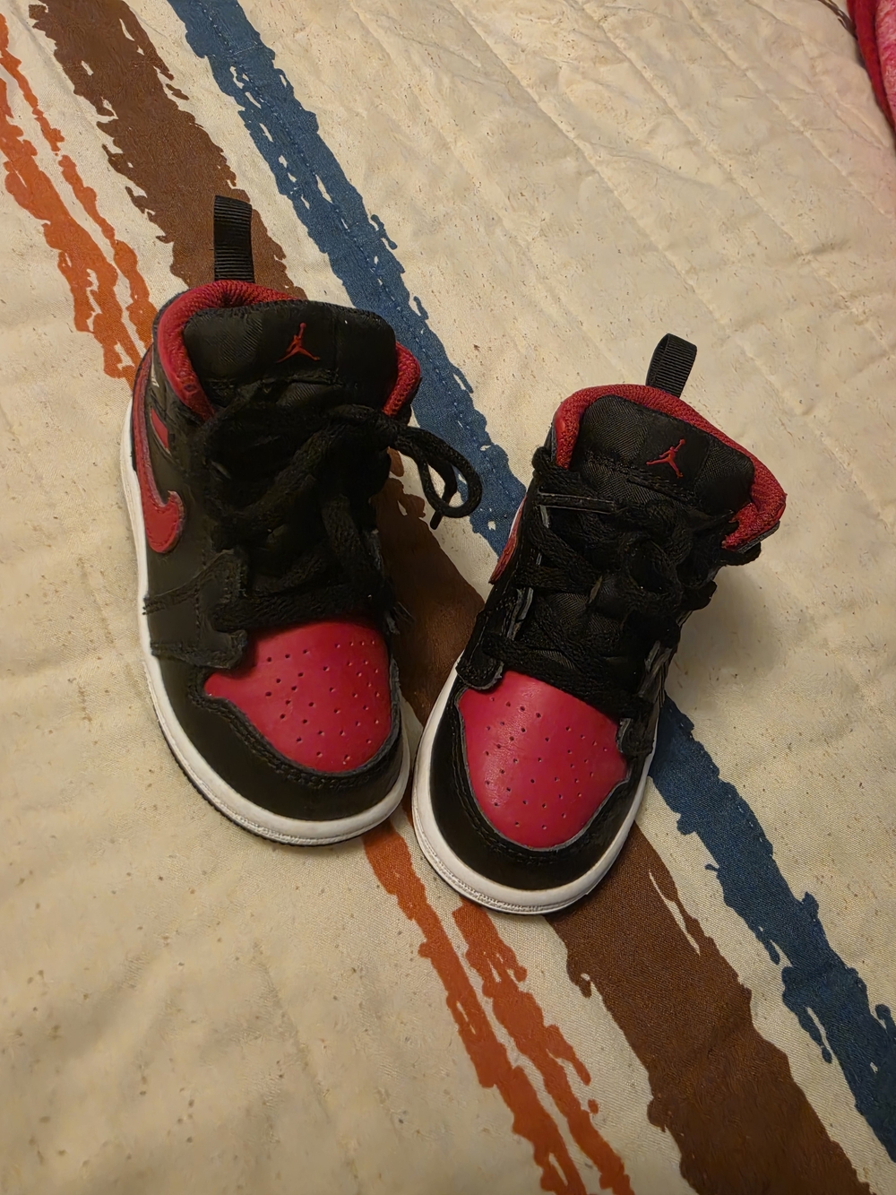 Nike Kids Black & Red High-Top Sneakers